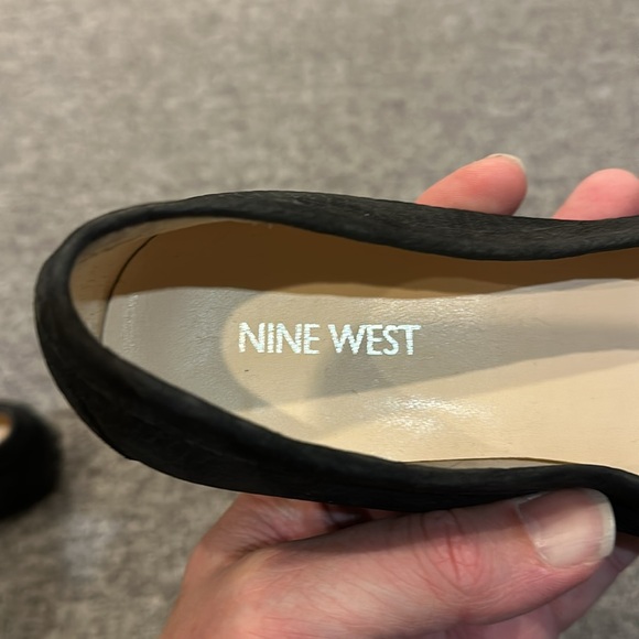 Size 9 NineWest black flats - Picture 3 of 5
